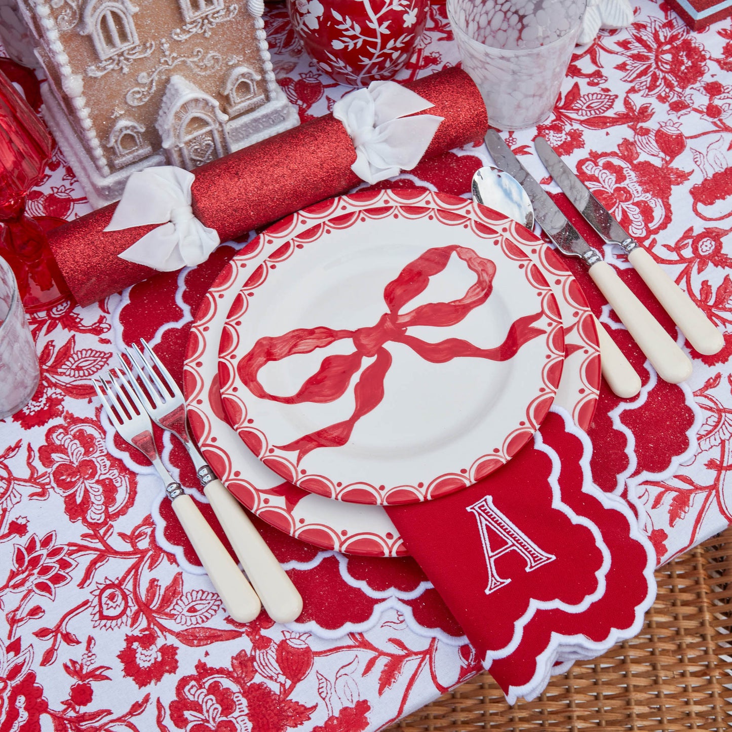 Marilyn Red Bow Starter Plates (Set of 4)