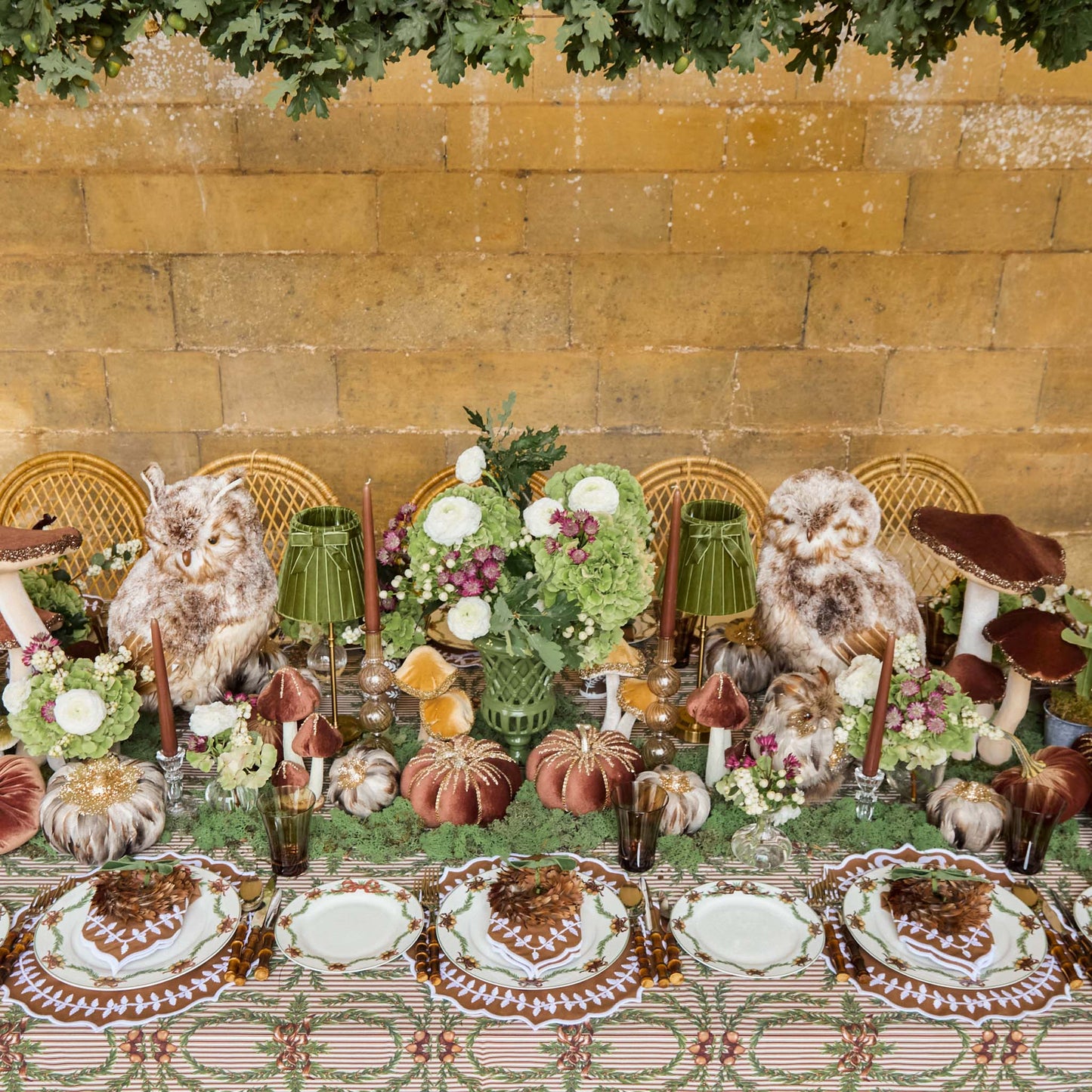 Acorn Garland Starter Plate