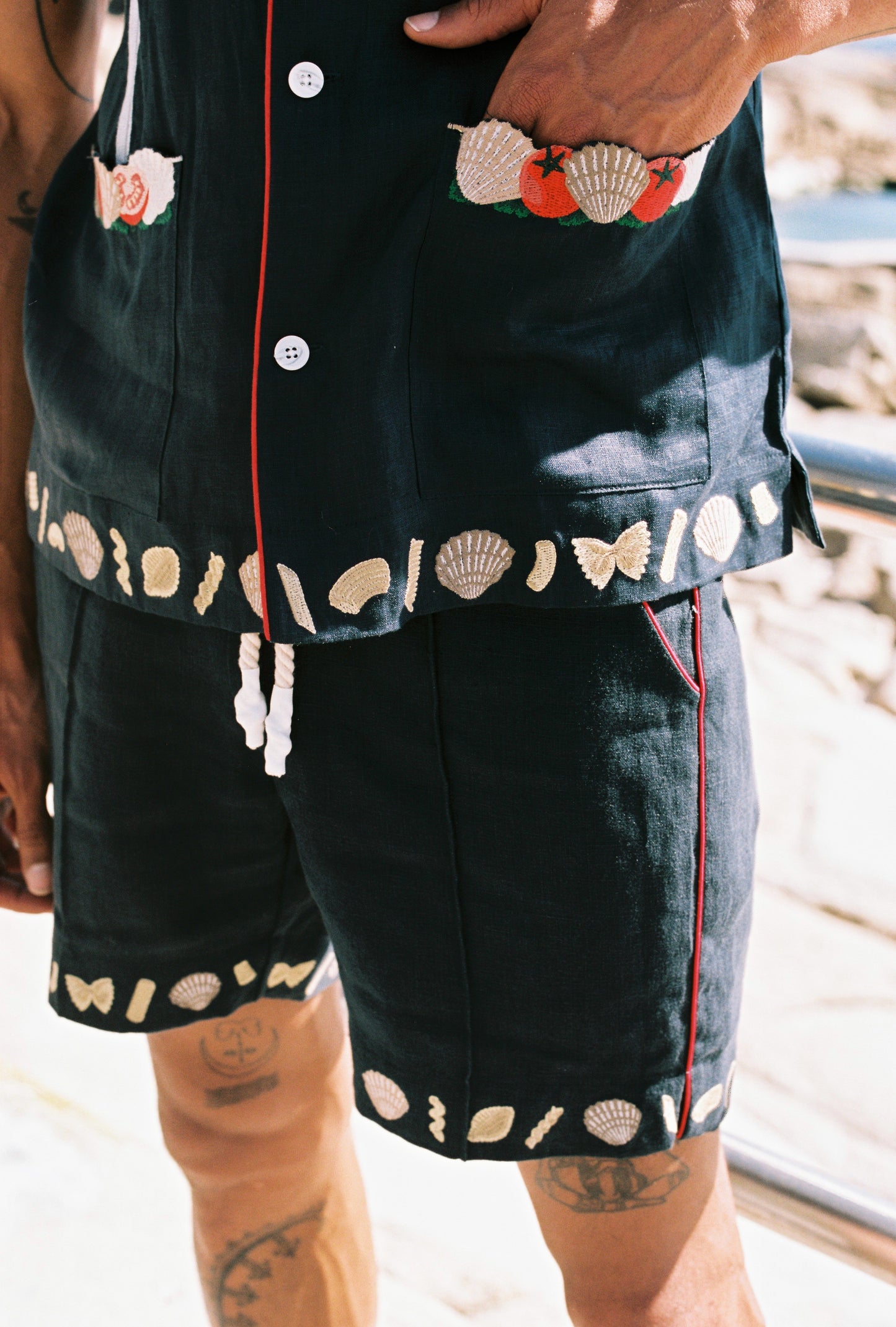 'Vongole!' Cabana (Navy)