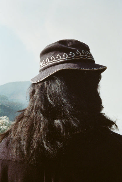 'Agua Mágica' Bucket Hat