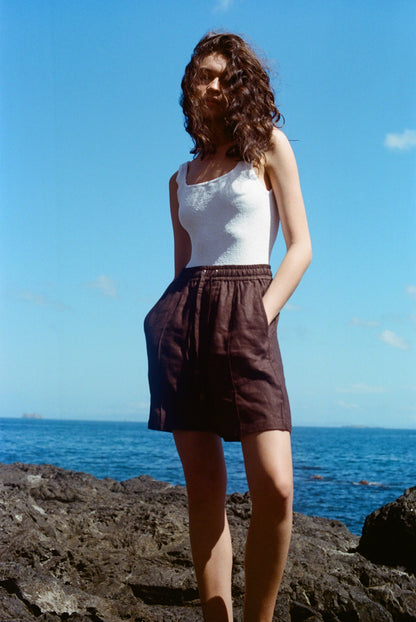 Easy-Going Shorts (Brown Linen)