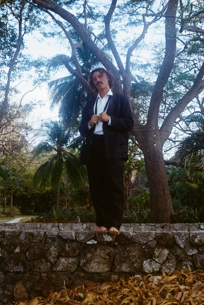 Easy-Going Tuxedo Jacket (Black Linen)