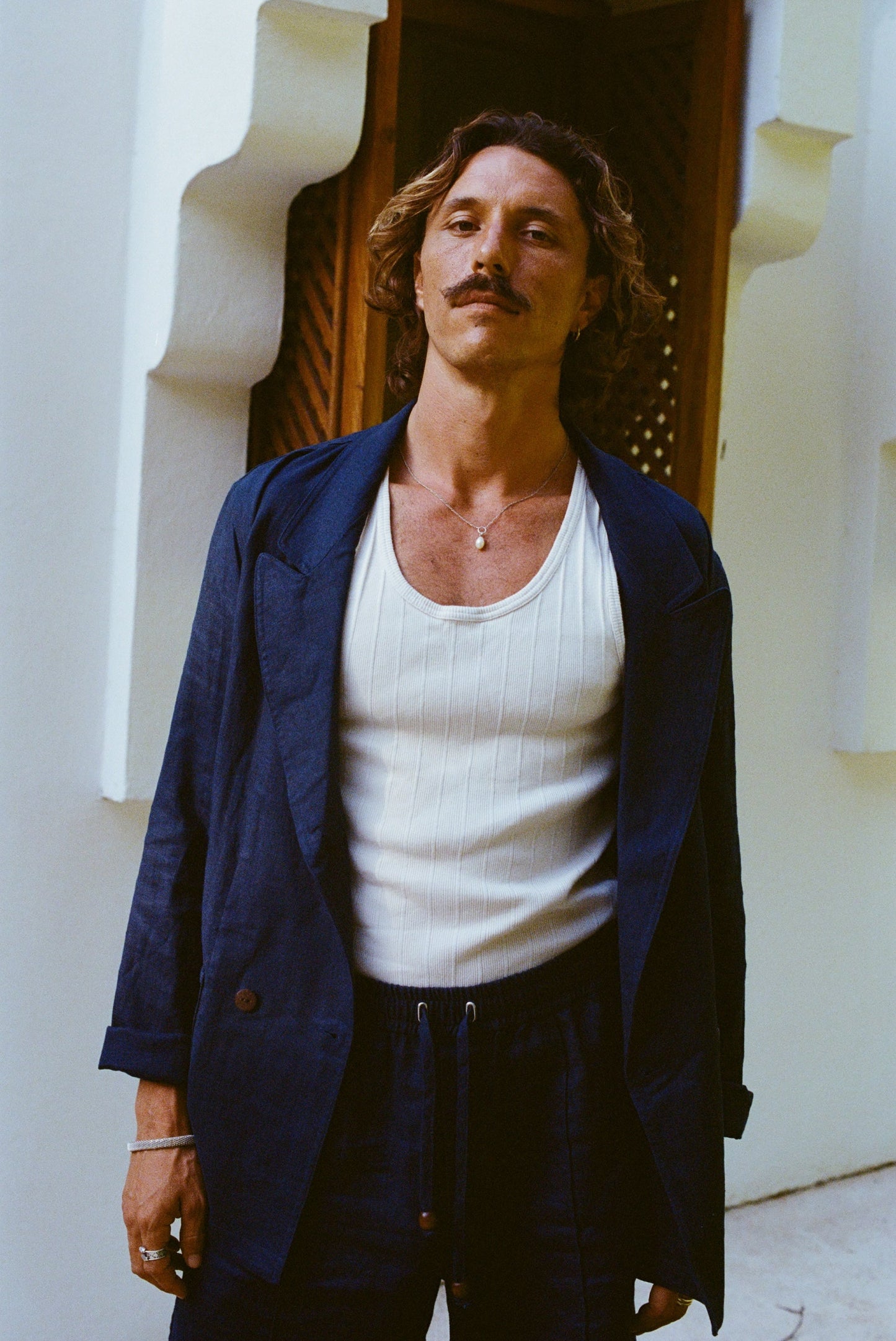 Easy-Going Shorts (Navy Linen)