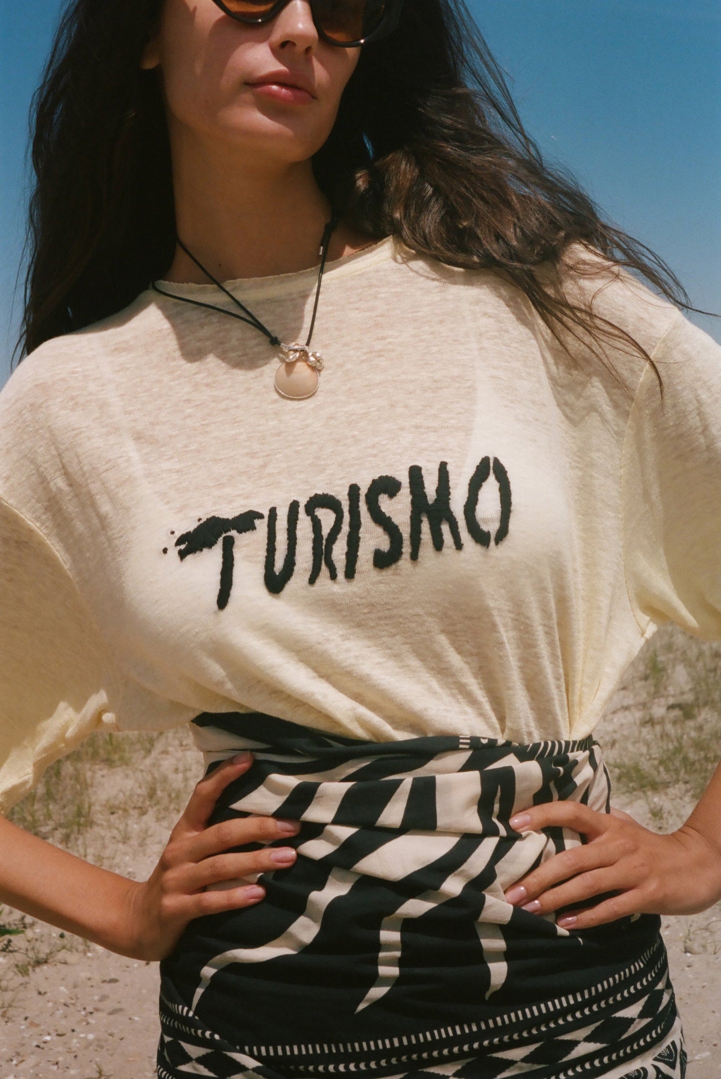‘Turismo’ Linen Tee (Yellow)