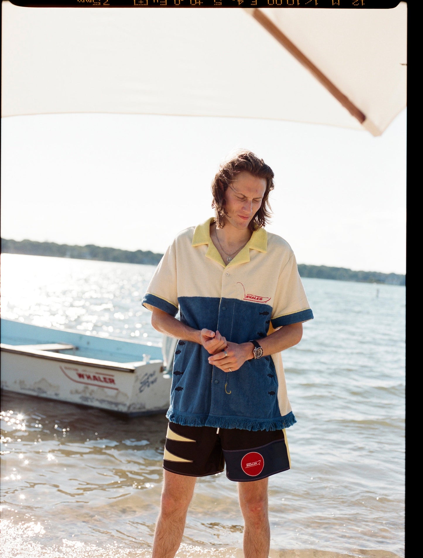 'Boston Whaler' No Nibbles Cabana