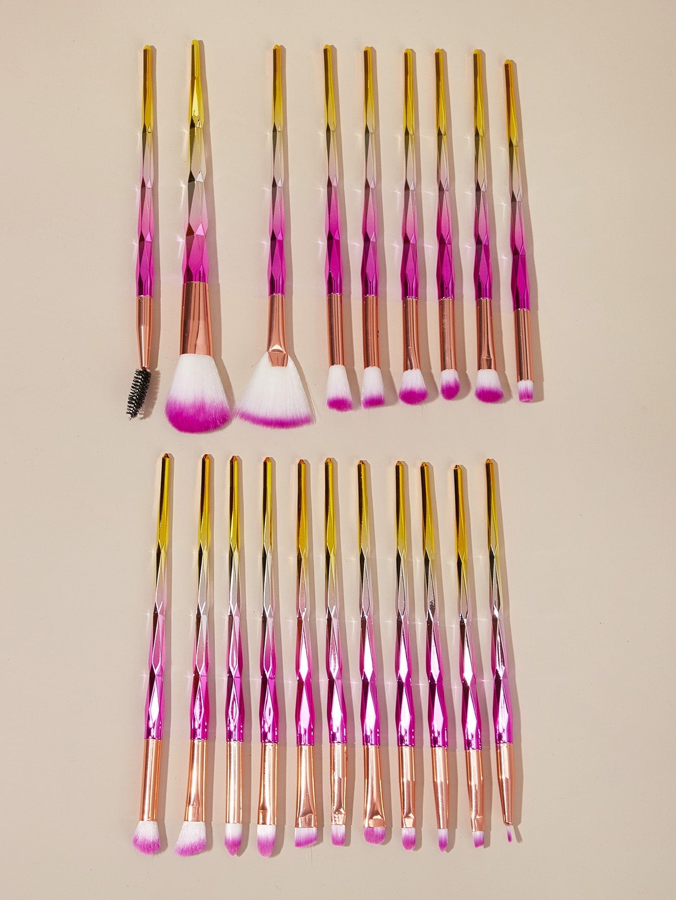20pcs Fan Shaped Gradient Handle Makeup Brush Set