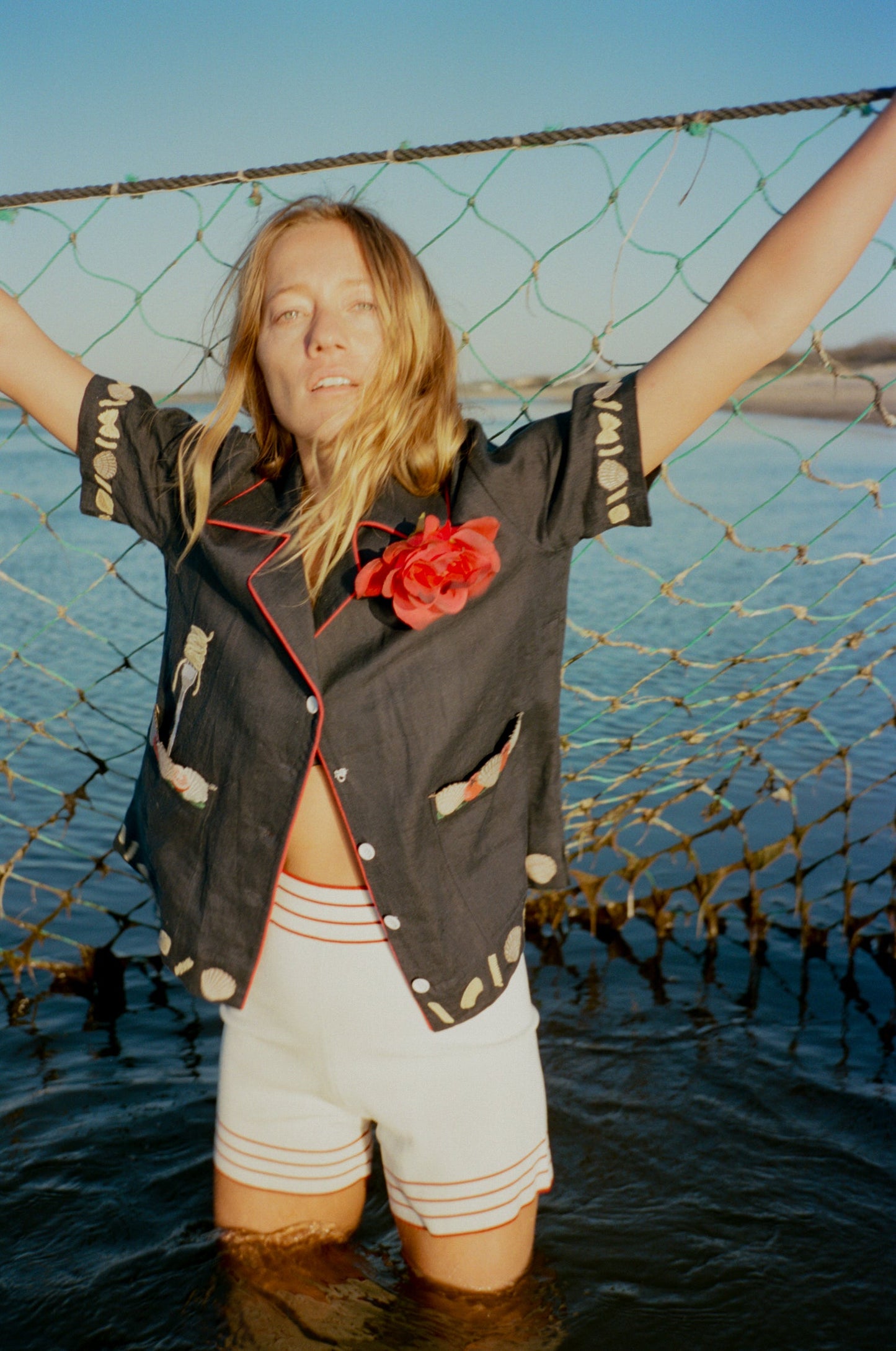 'Vongole!' Cabana ~ Crop Cut (Navy)