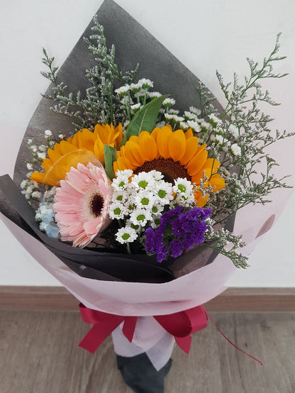 Ayna - 2 Sunflower, 1 Gerbera Bouquet Mix