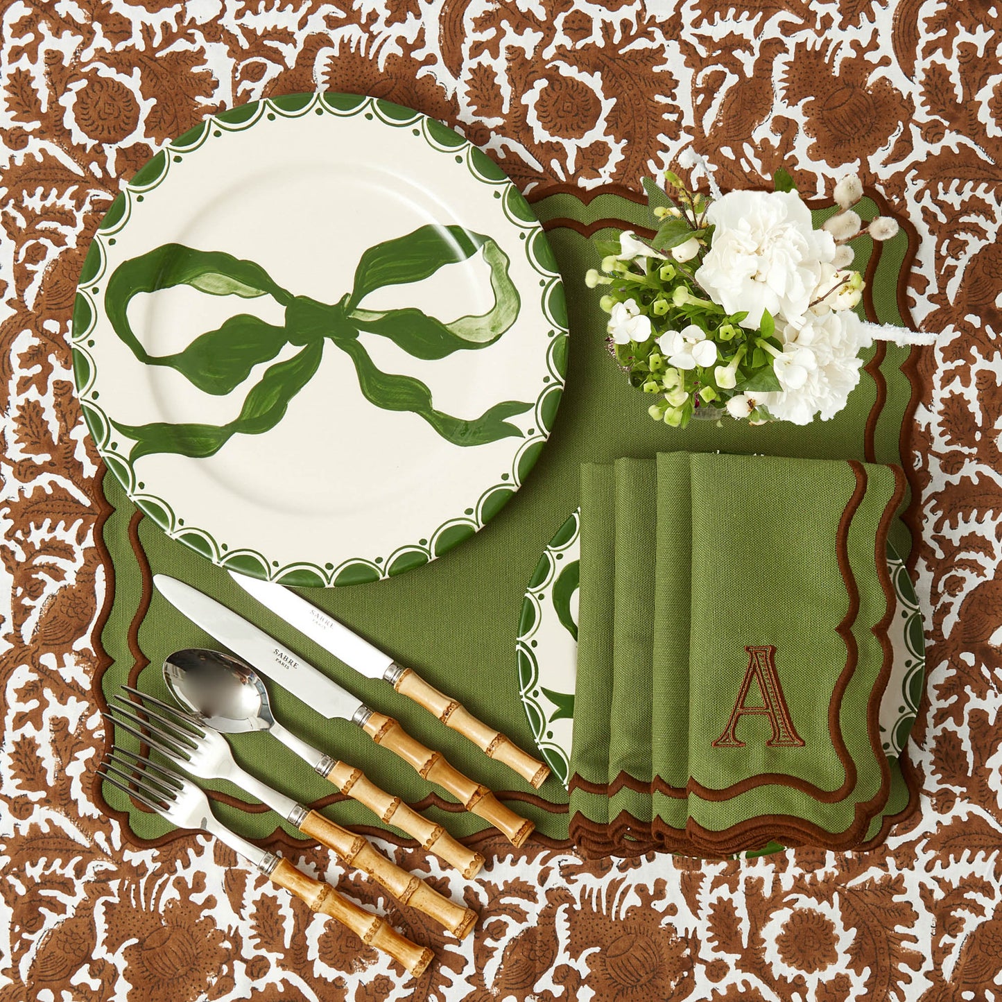 Marilyn Forest Green Bow Dinner Plate