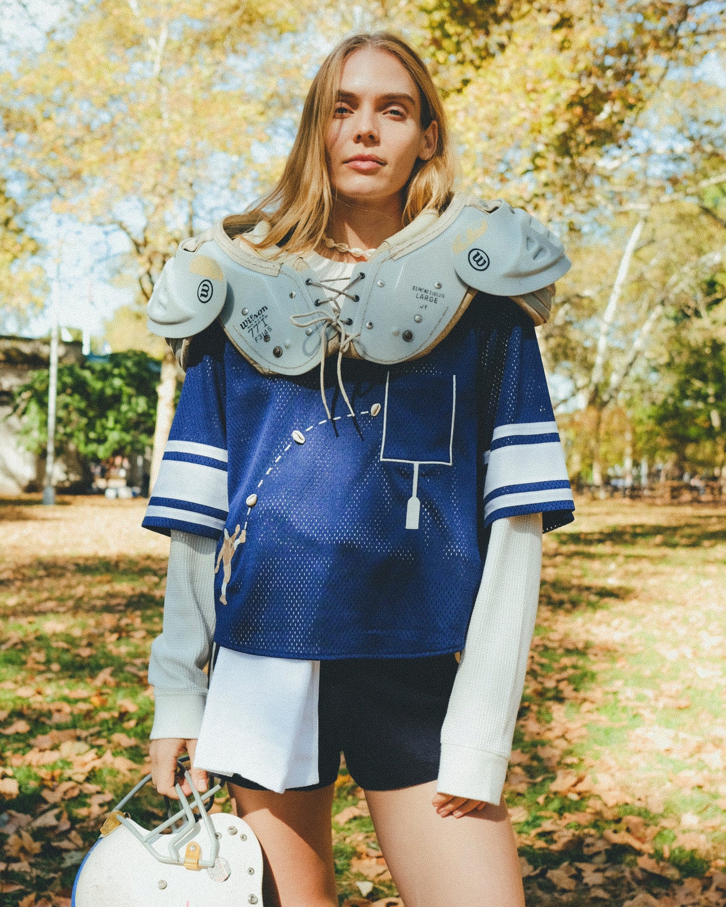 ‘Doink!’ ~ Relaxed Crop Cut (Blue)