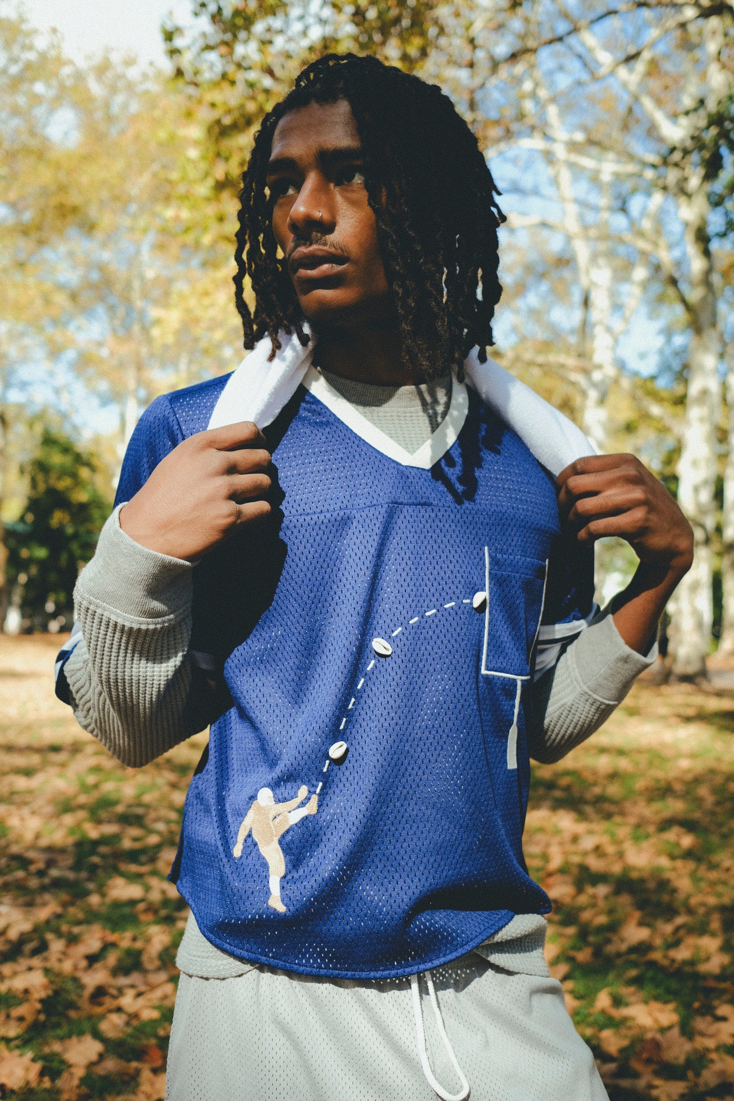 ‘Doink!’ ~ Relaxed Crop Cut (Blue)