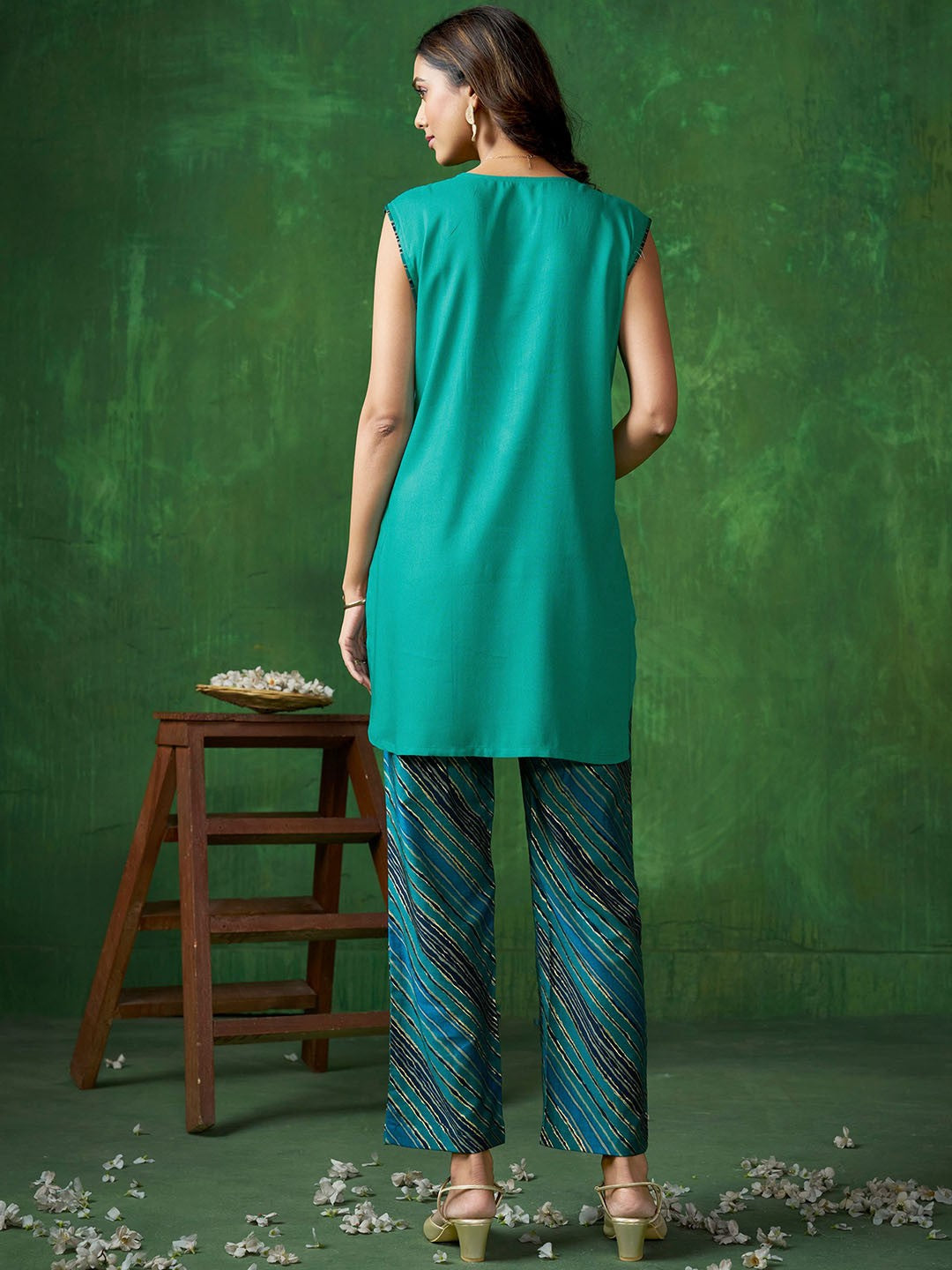 Blue Floral Embroidered Sequinned Straight Kurti With Trouser