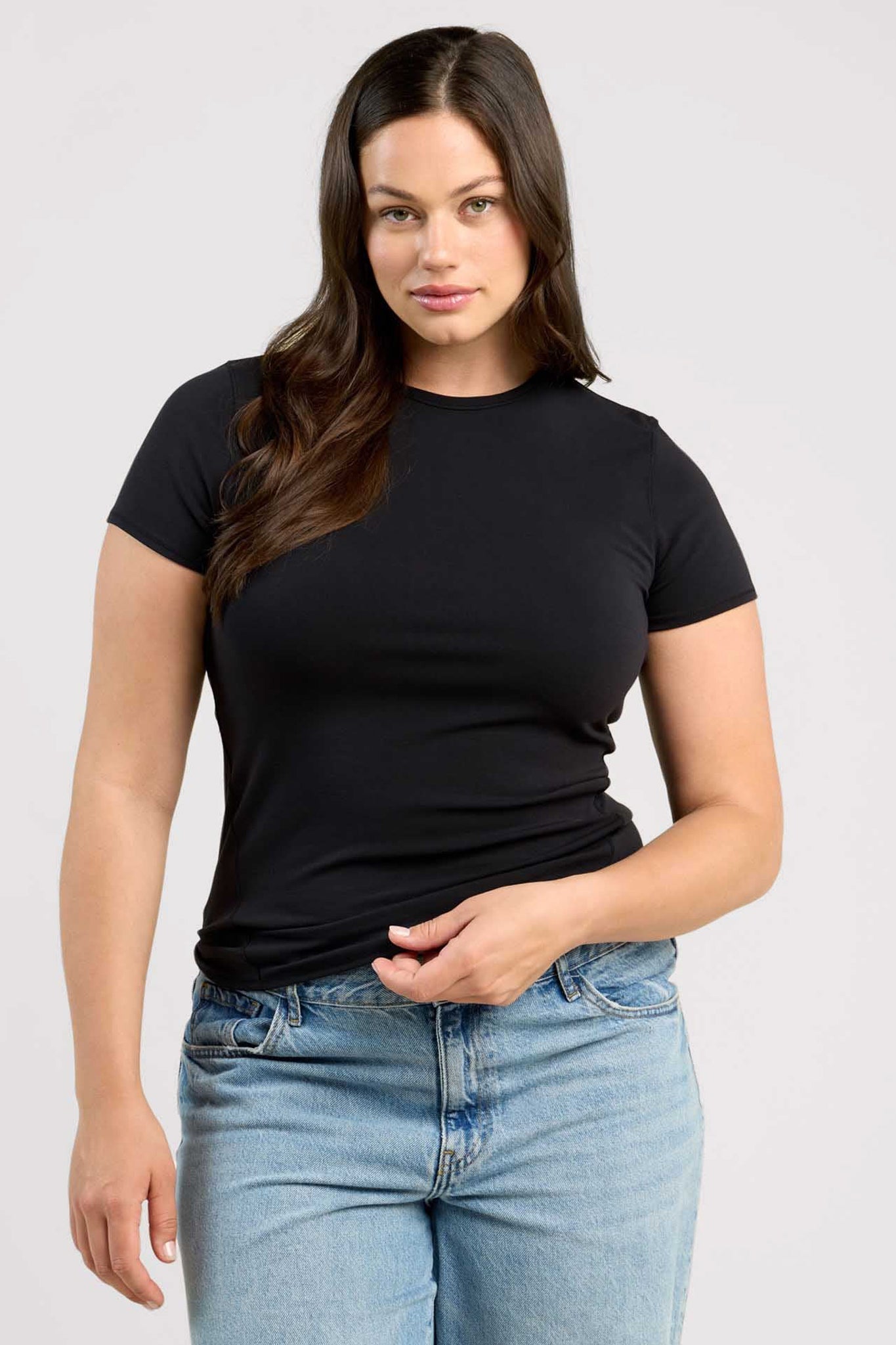 SwiftStretch Seamed Tee | Black