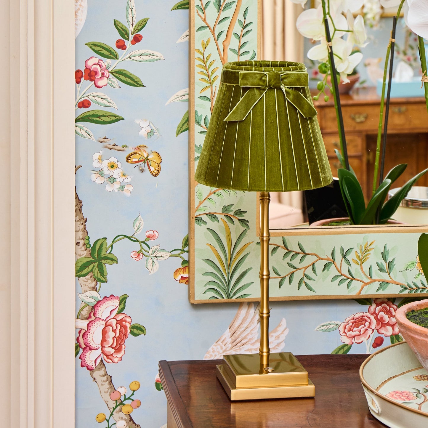 Olive Velvet Bow Lampshade (18cm)