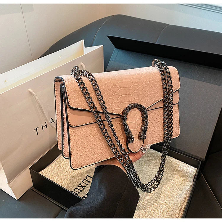 Retro Style Fashion Chain Shoulder Bag for Women Snake Pattern Crossbody Small Square Bag Trendy Accessory