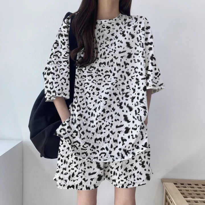 Women T-Shirt Shorts Suit Set Casual Tie Dye Loose t-shirt and wide leg middle shorts with pockets female Soft Summer Shorts Sets