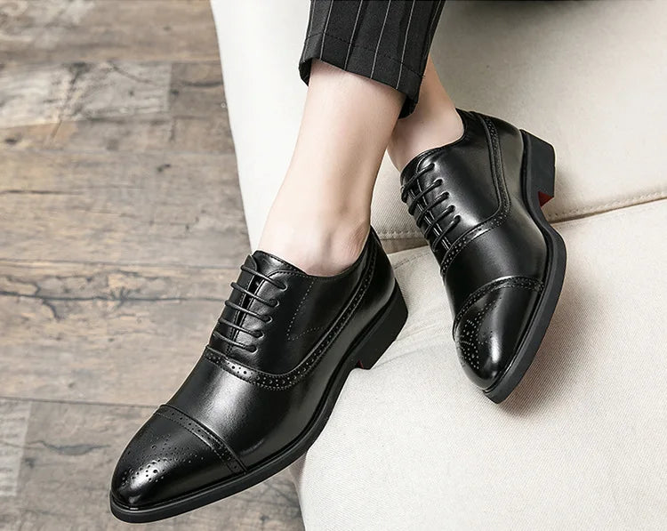 Men's Casual Leather Shoes Fashionable Simple Lace-Up Business Formal Shoes Large Size New Model Comfortable Rubber Sole