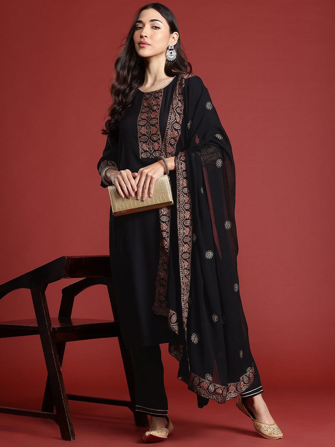 Black Ethnic Motifs Printed Straight Kurta with Trousers & Dupatta
