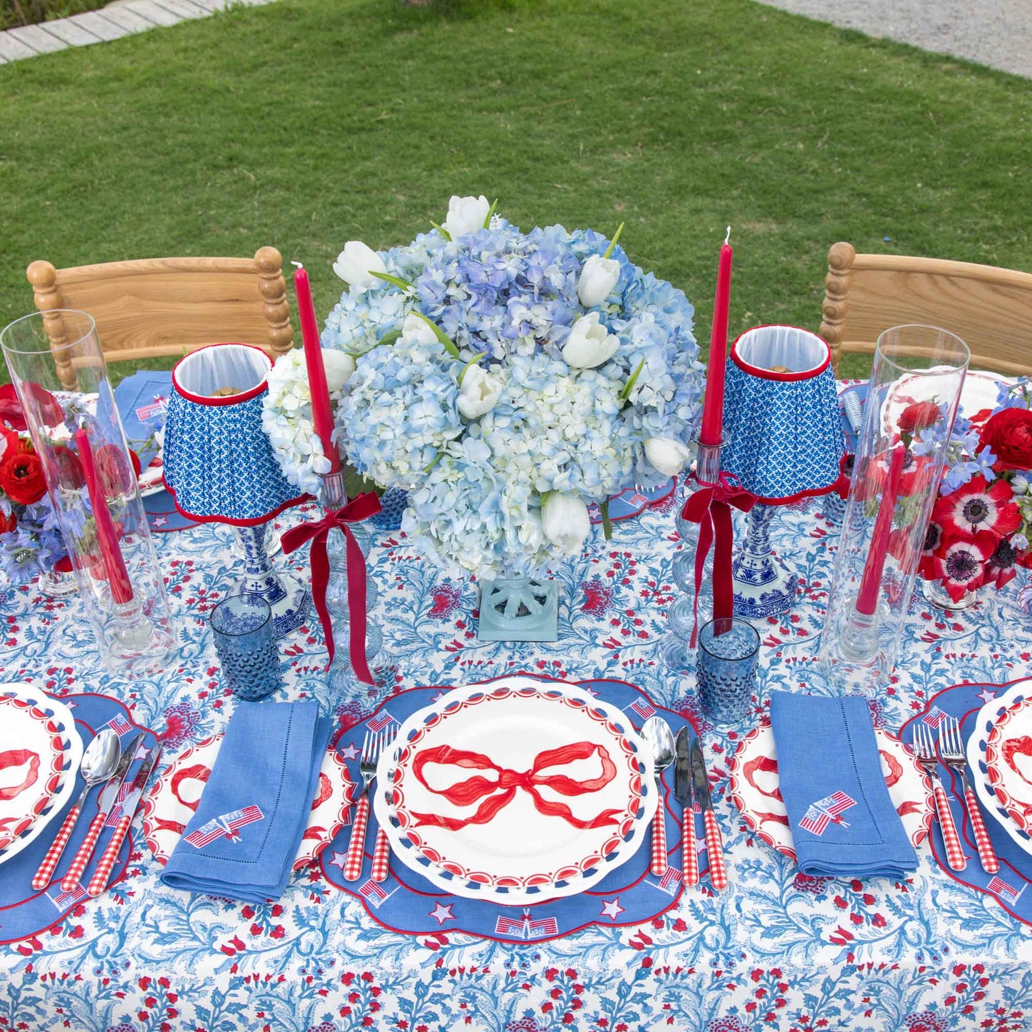Marilyn Red Bow Starter Plates (Set of 4)