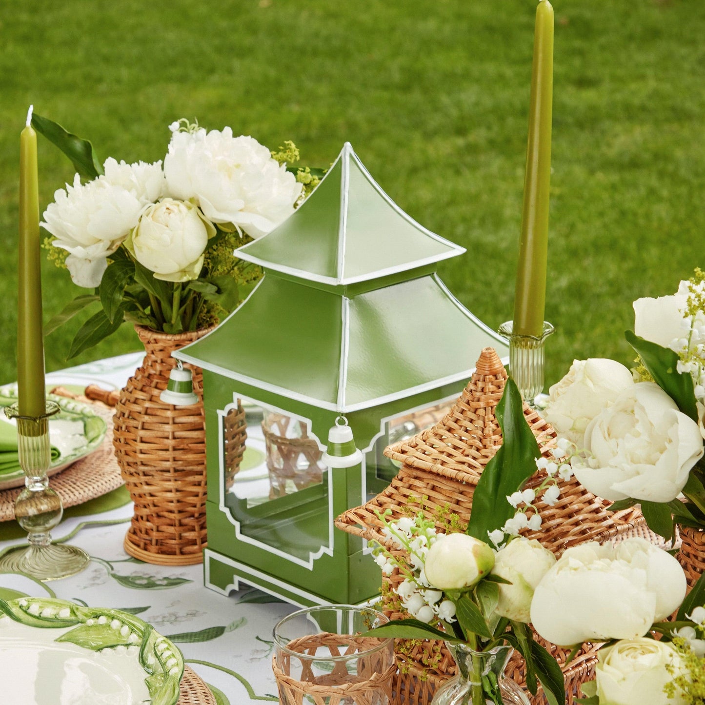 Apple Green Pagoda Lantern