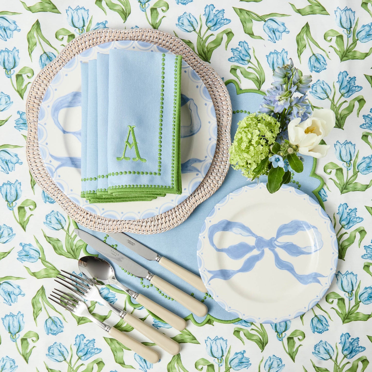 Marilyn Blue Bow Starter Plates (Set of 4)