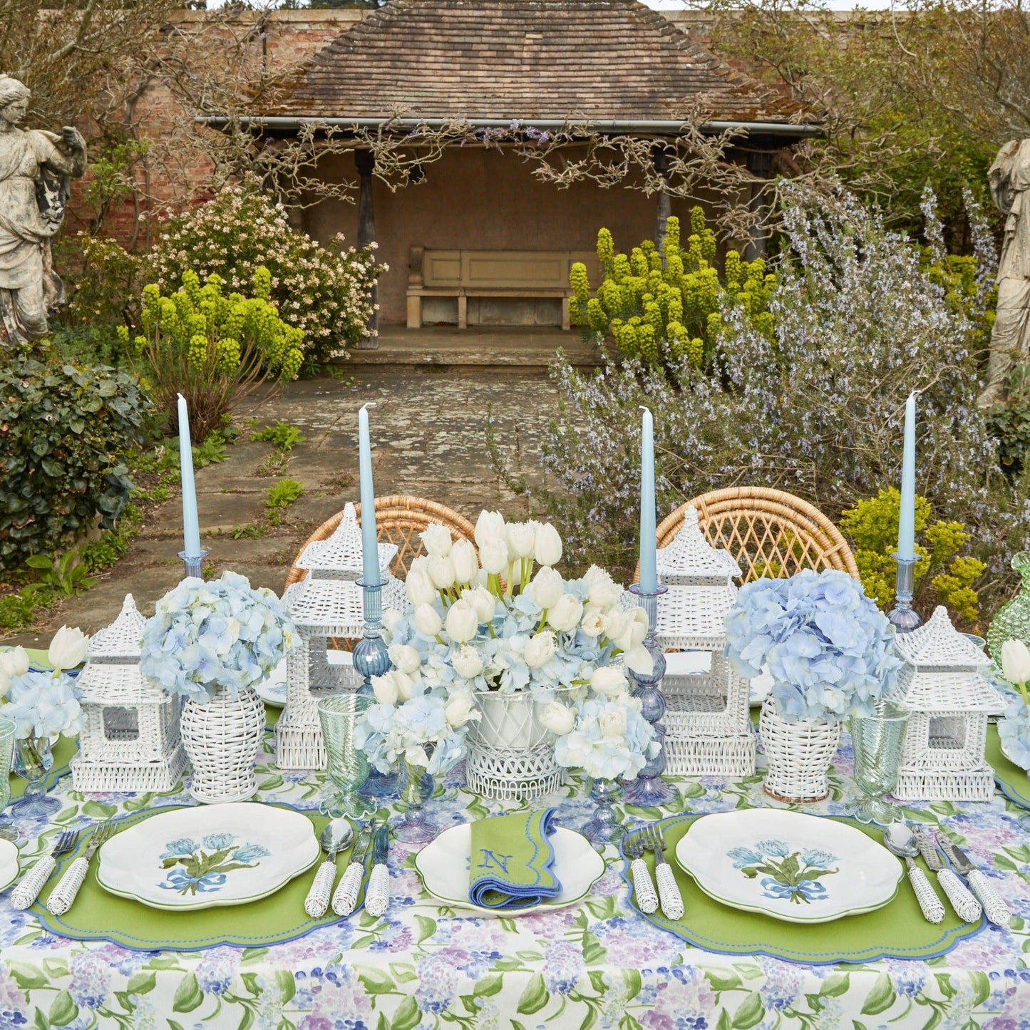 Blue Tulip Dinner Plate