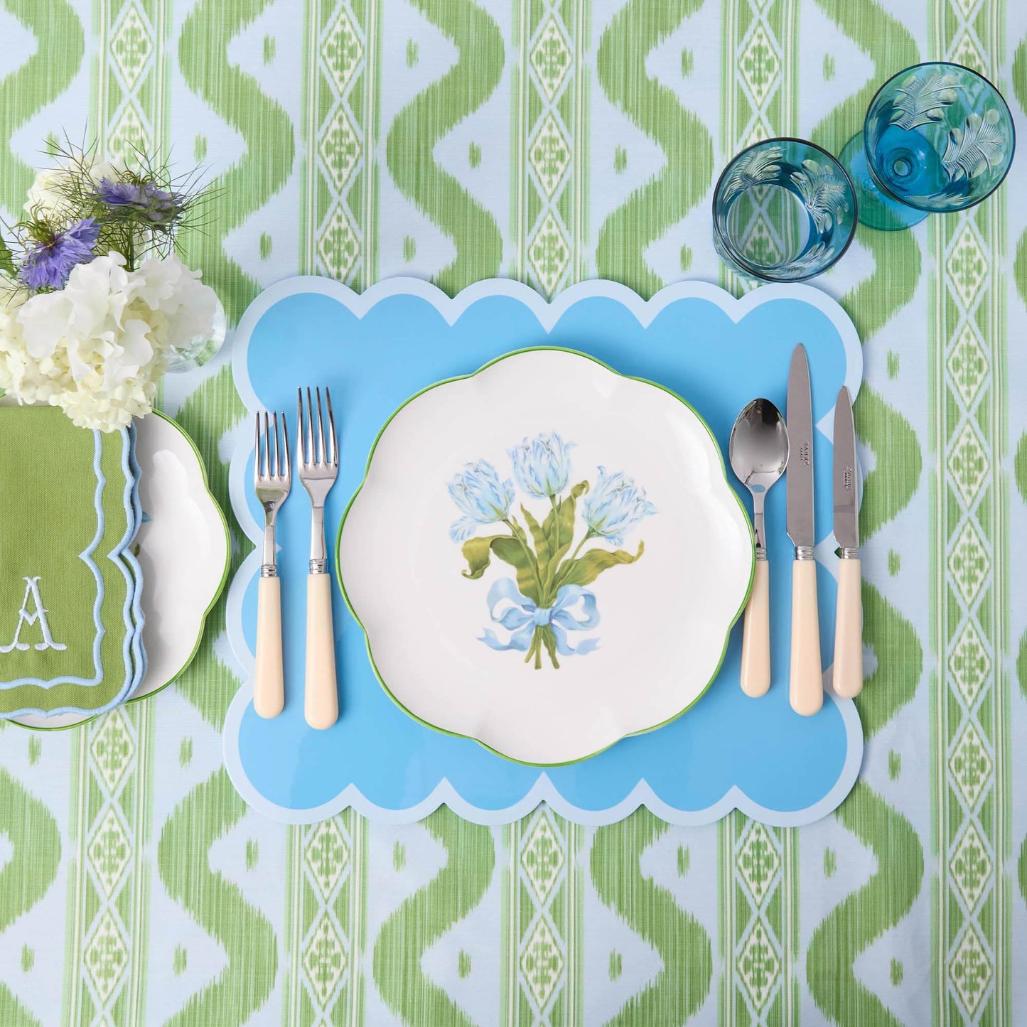 Blue Tulip Starter Plates (Set of 4)