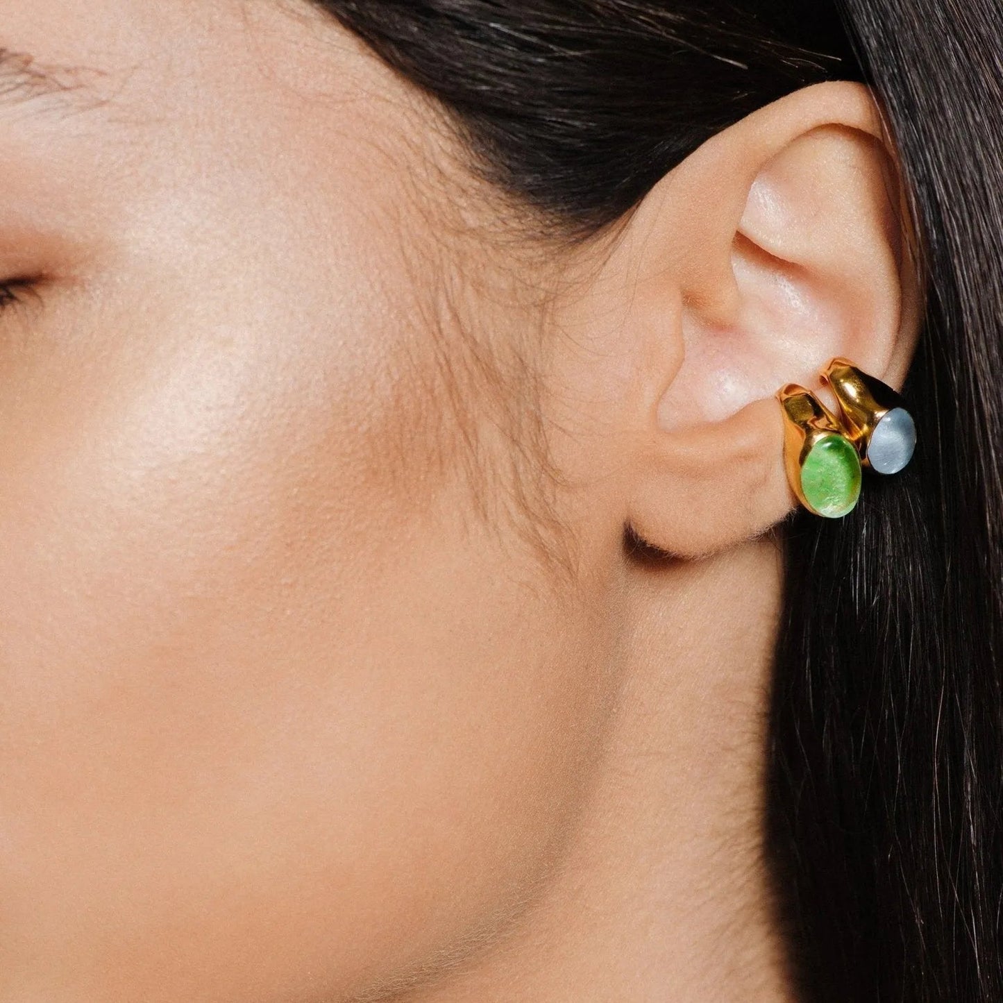 Oval Sculpture Ear Cuff