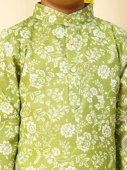 Boys Floral Printed Mandarin Collar Pure Cotton Straight Kurta with Trousers
