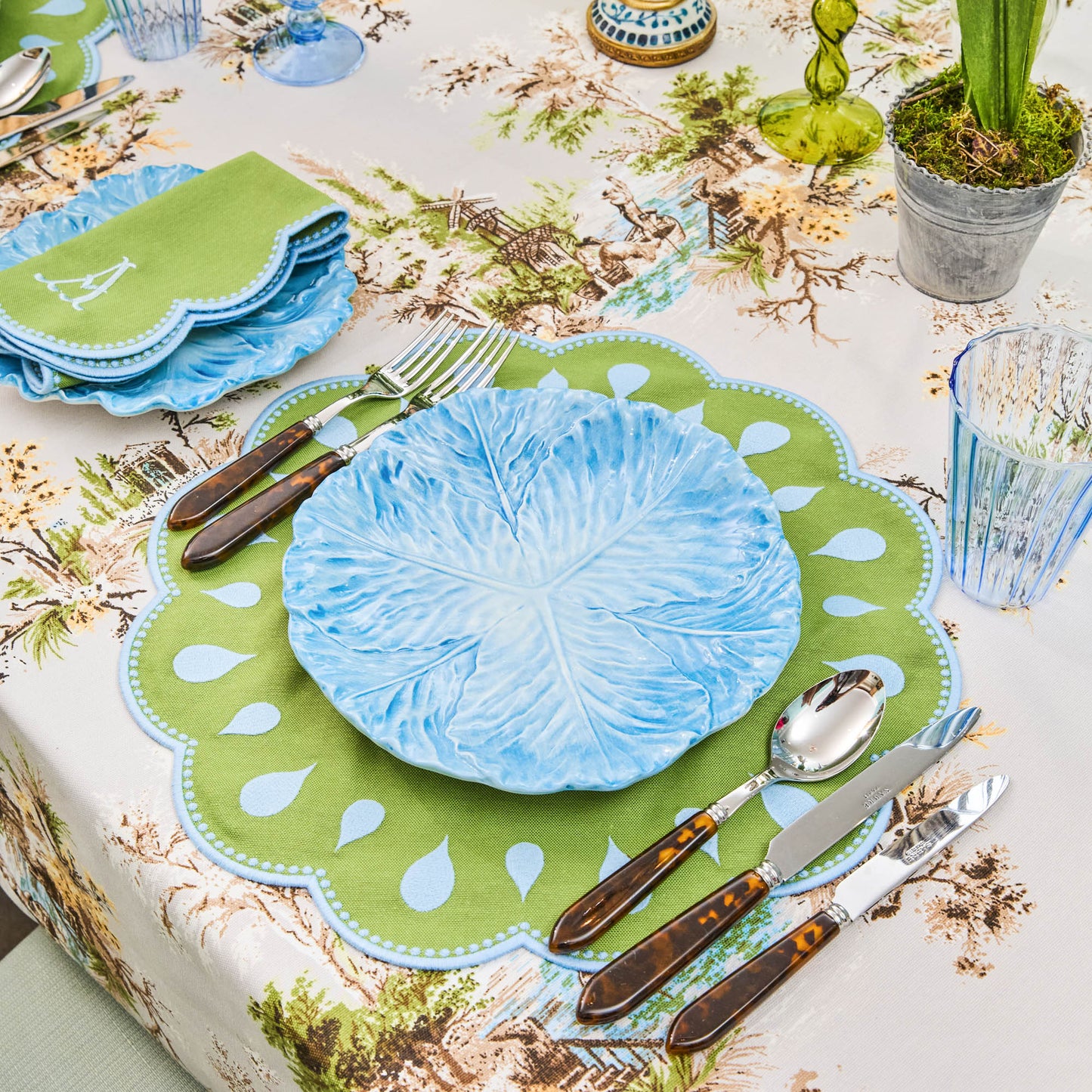 Blue Serena Cabbage Dinner Plate