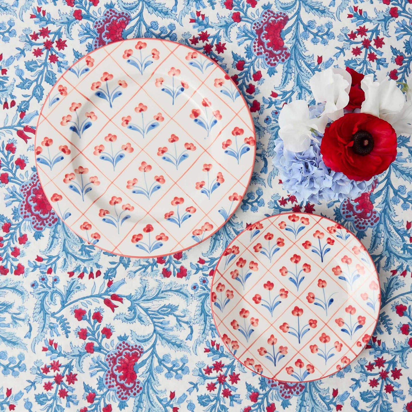 Blue & Red Floral Trellis Dinner & Starter Plates (Set of 8)
