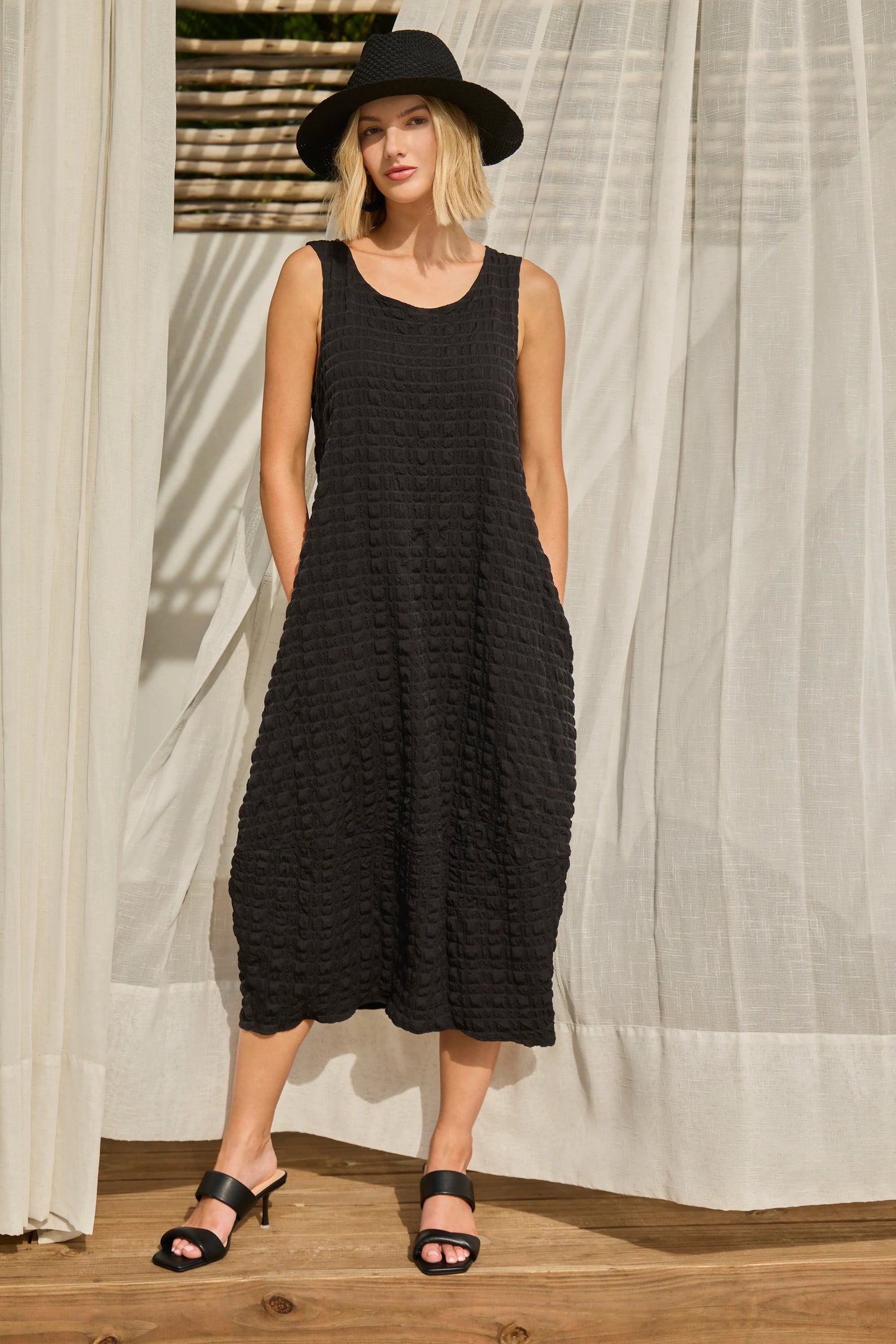 Frank Lyman Black Bubble Jacquard Sleeveless Midi Dress 256836U