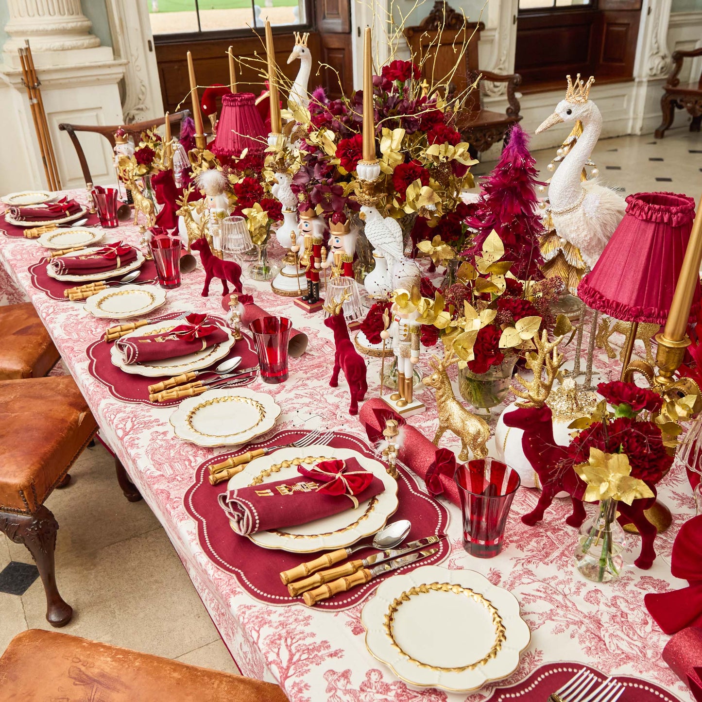 Gold Laurel Dinner Plate