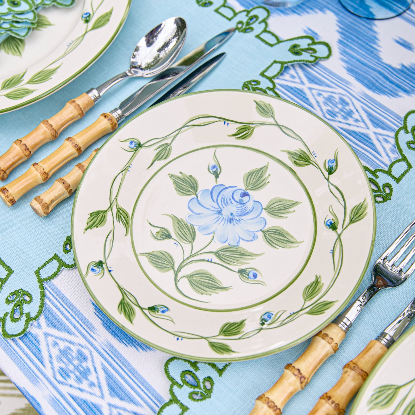 Blue Rose Bud Dinner & Starter Plates (Set of 8)
