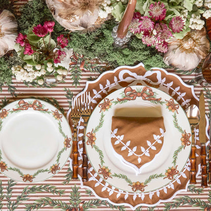 Acorn Garland Starter Plate