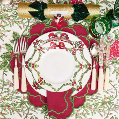Christmas Garland Dinner & Starter Plates (Set of 8)