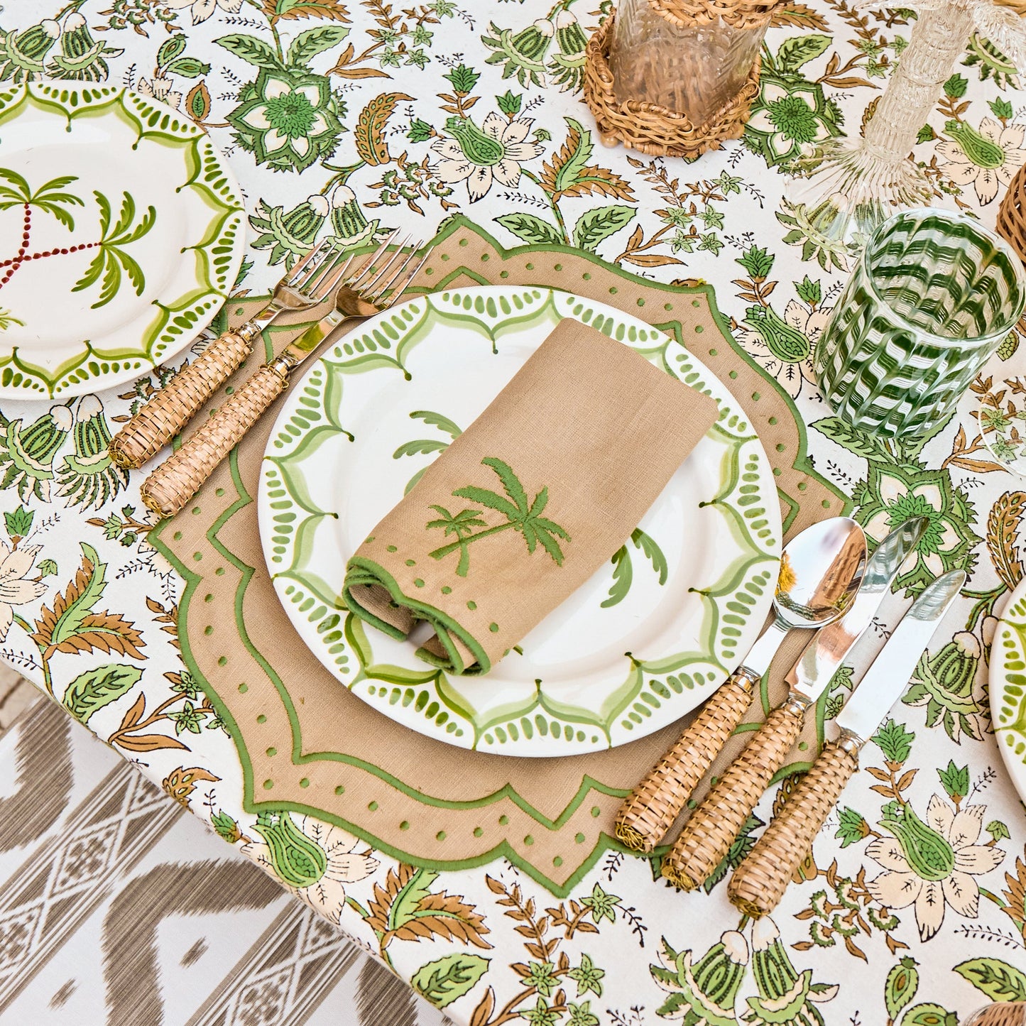 Sand & Green Celestria Placemats & Palm Tree Napkins (Set of 4)