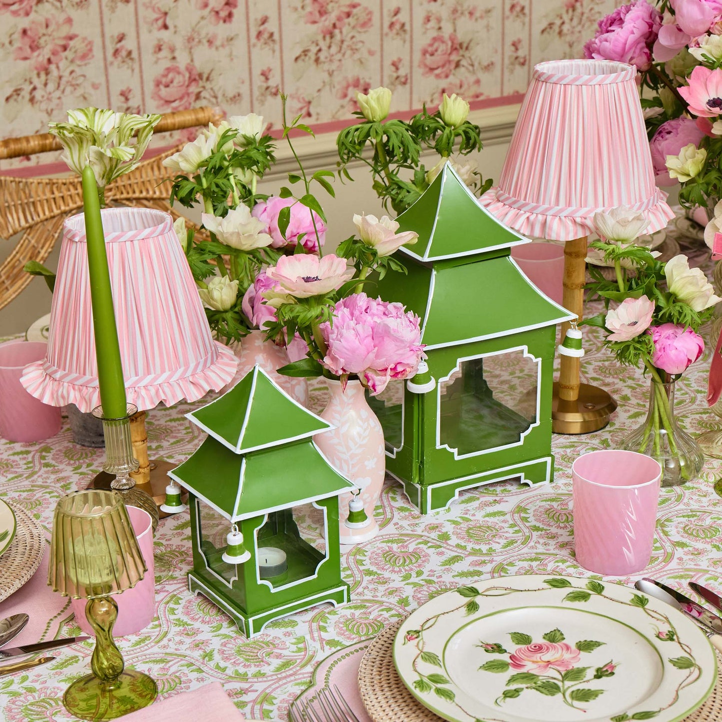 Apple Green Pagoda Lantern