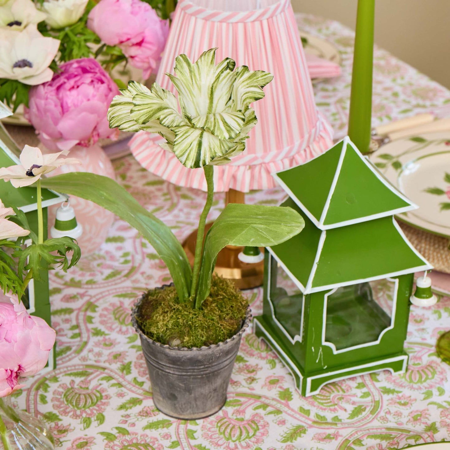 Apple Green Pagoda Lantern Set