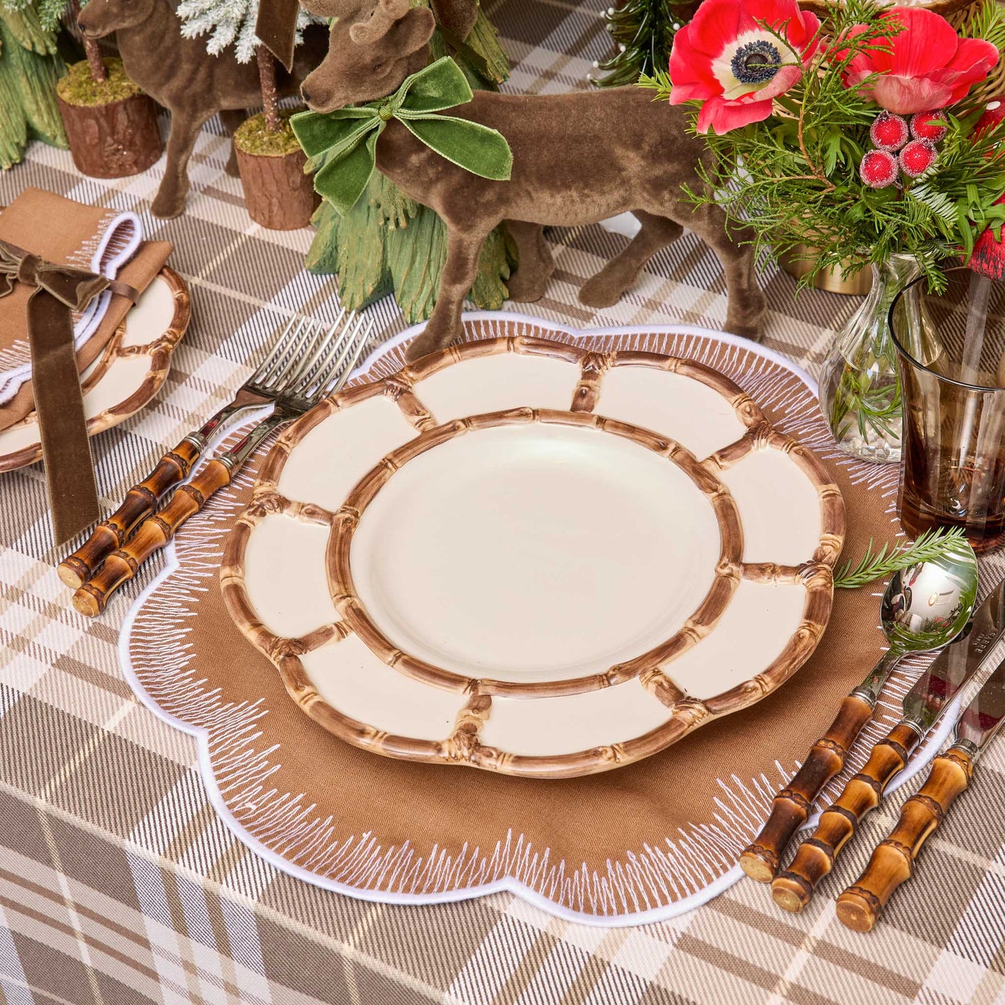 Petal Burnt Bamboo Starter Plate (Set of 4)