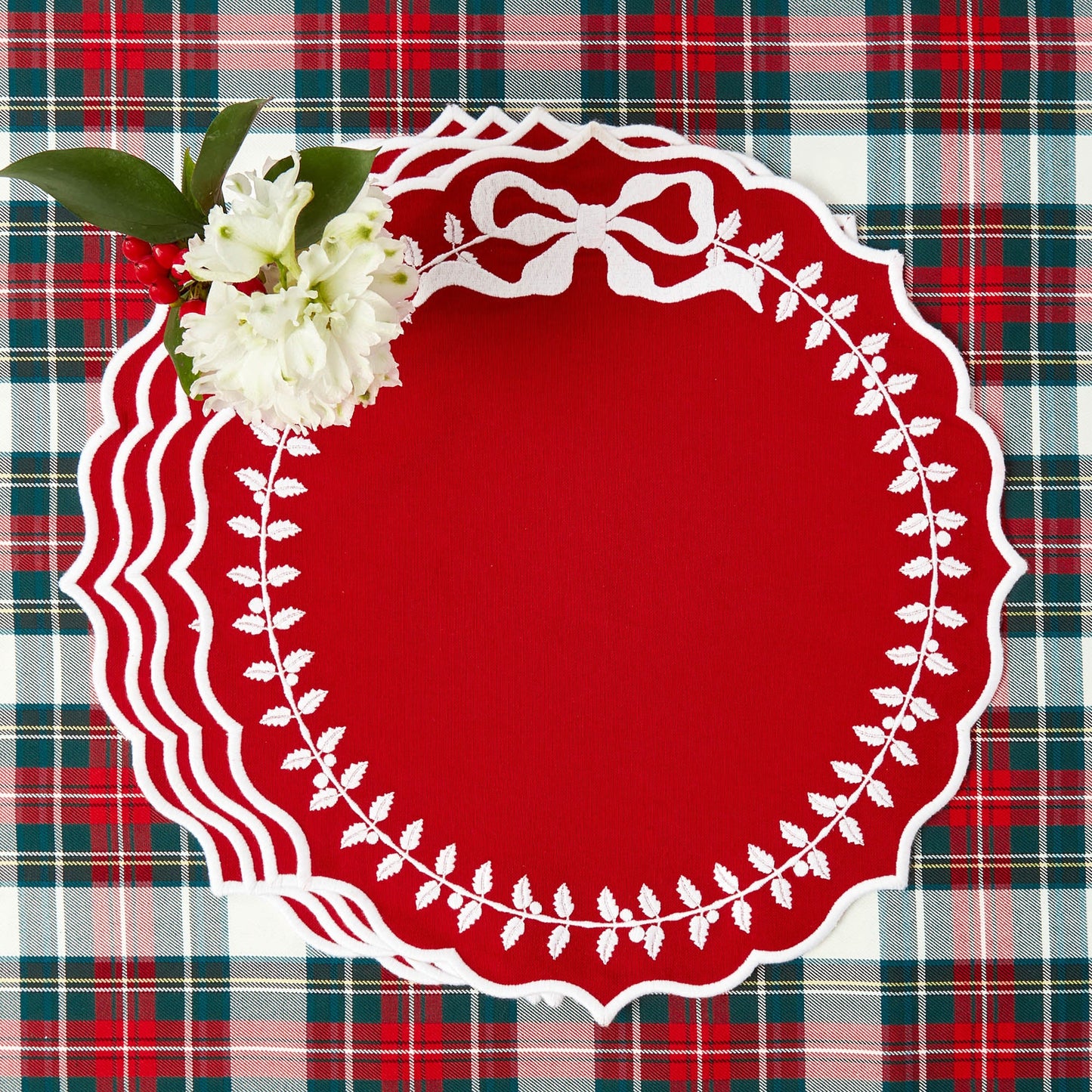 Red Bow Laurel Placemats & Napkins (Set of 4)
