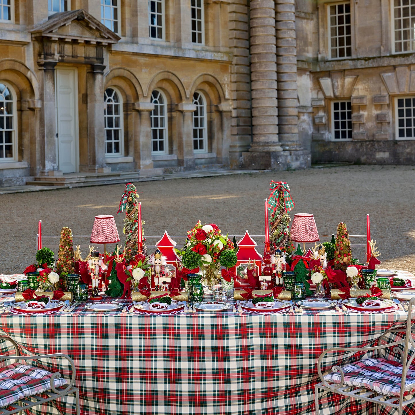 Christmas Garland Dinner & Starter Plates (Set of 8)