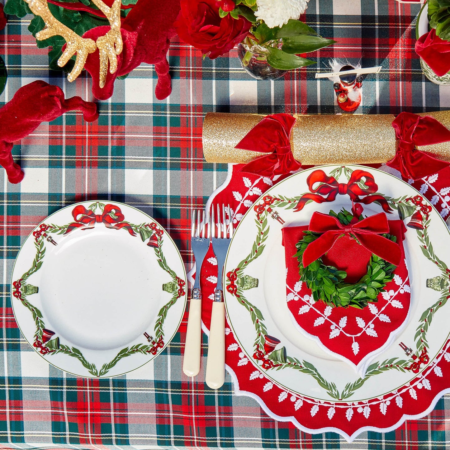 Christmas Garland Dinner & Starter Plates (Set of 8)