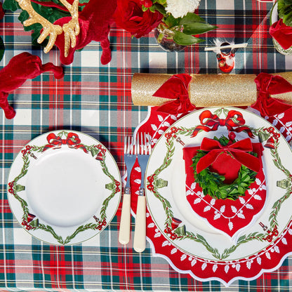 Christmas Garland Dinner & Starter Plates (Set of 8)