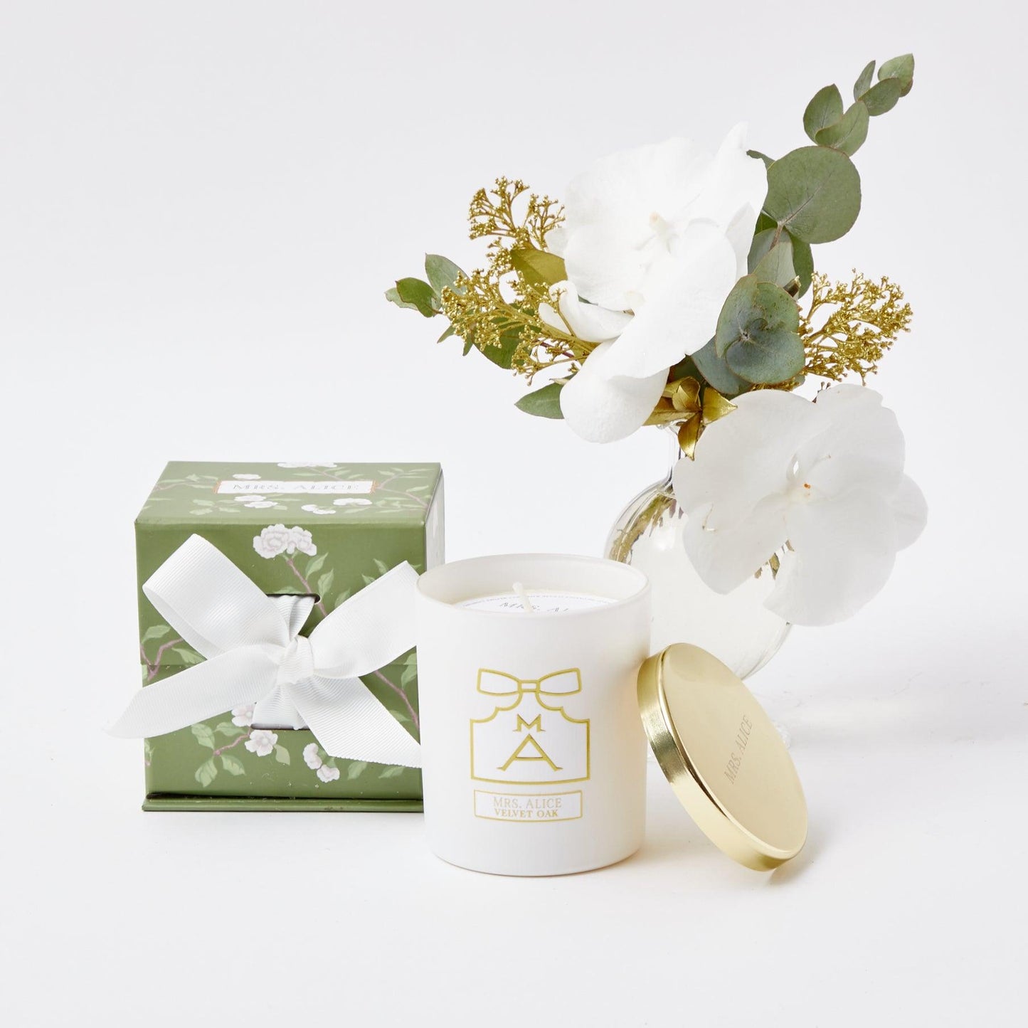 Velvet Oak Scented Candle