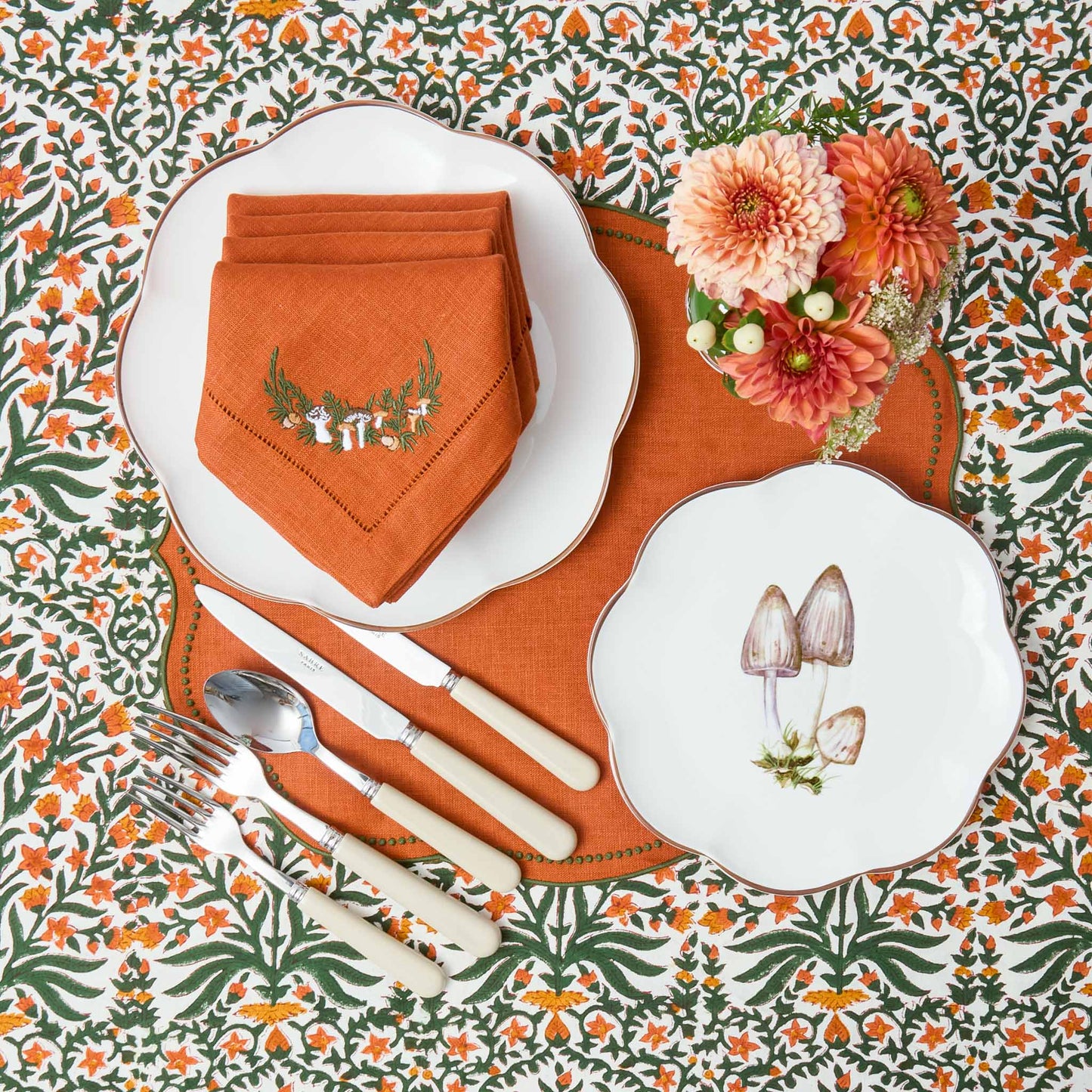 Scalloped Mushroom Starter Plates (Set of 4)