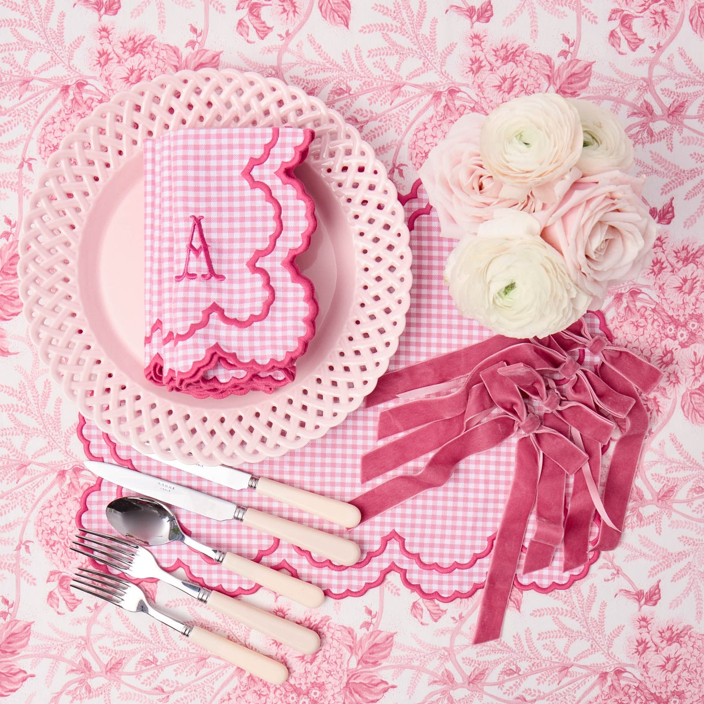 Dusty Pink Velvet Bows (Set of 4) - 20cm